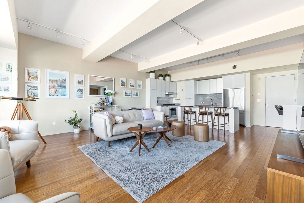 141 Dorchester Ave # 507