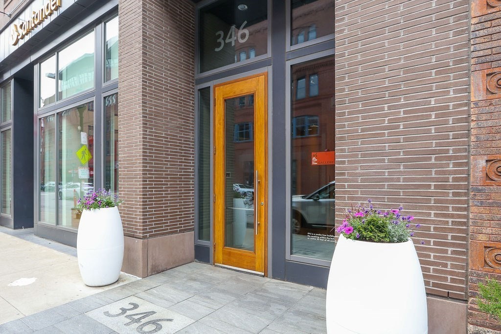346 Congress St # 703