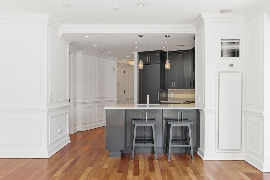 3 Avery St # 906