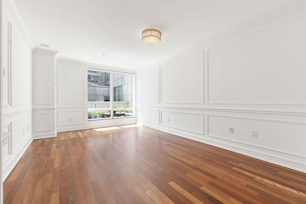 3 Avery St # 906