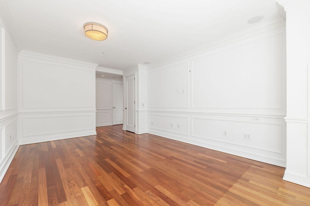 3 Avery St # 906
