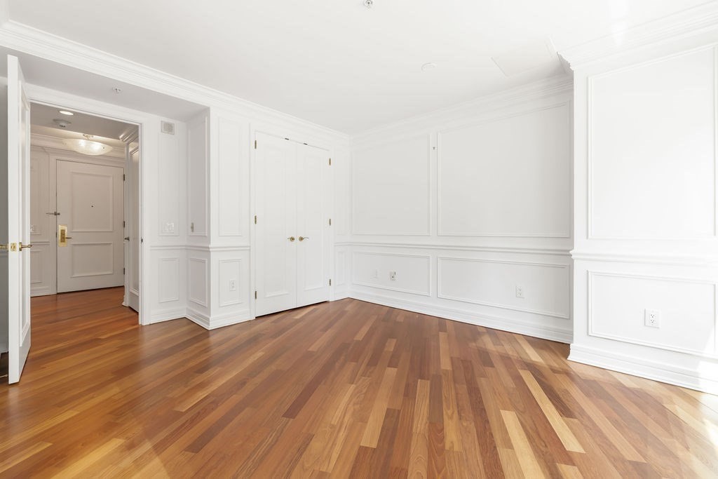 3 Avery St # 906