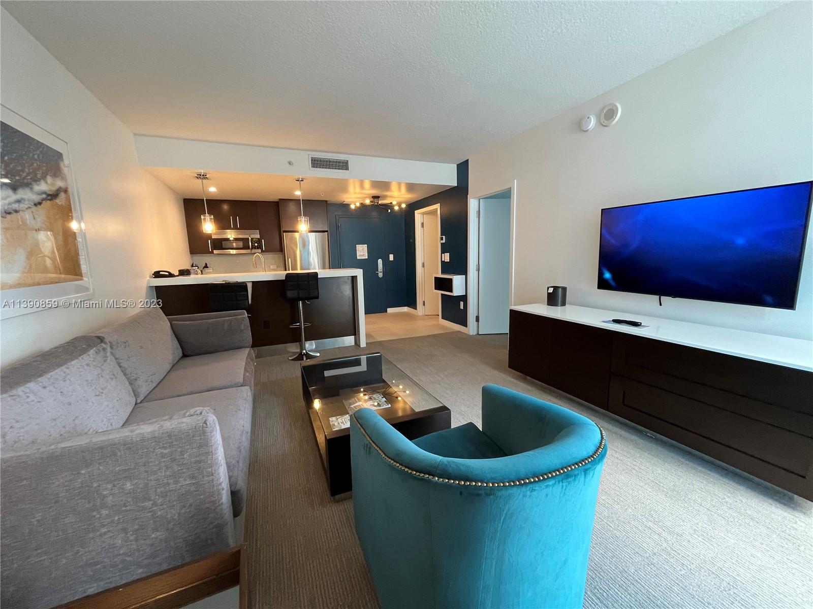 17315 Collins Ave # 605