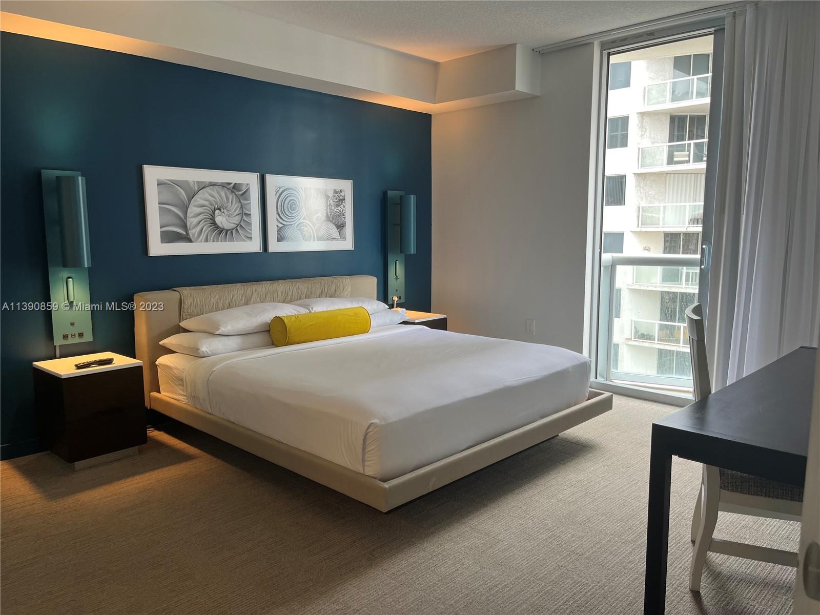 17315 Collins Ave # 605