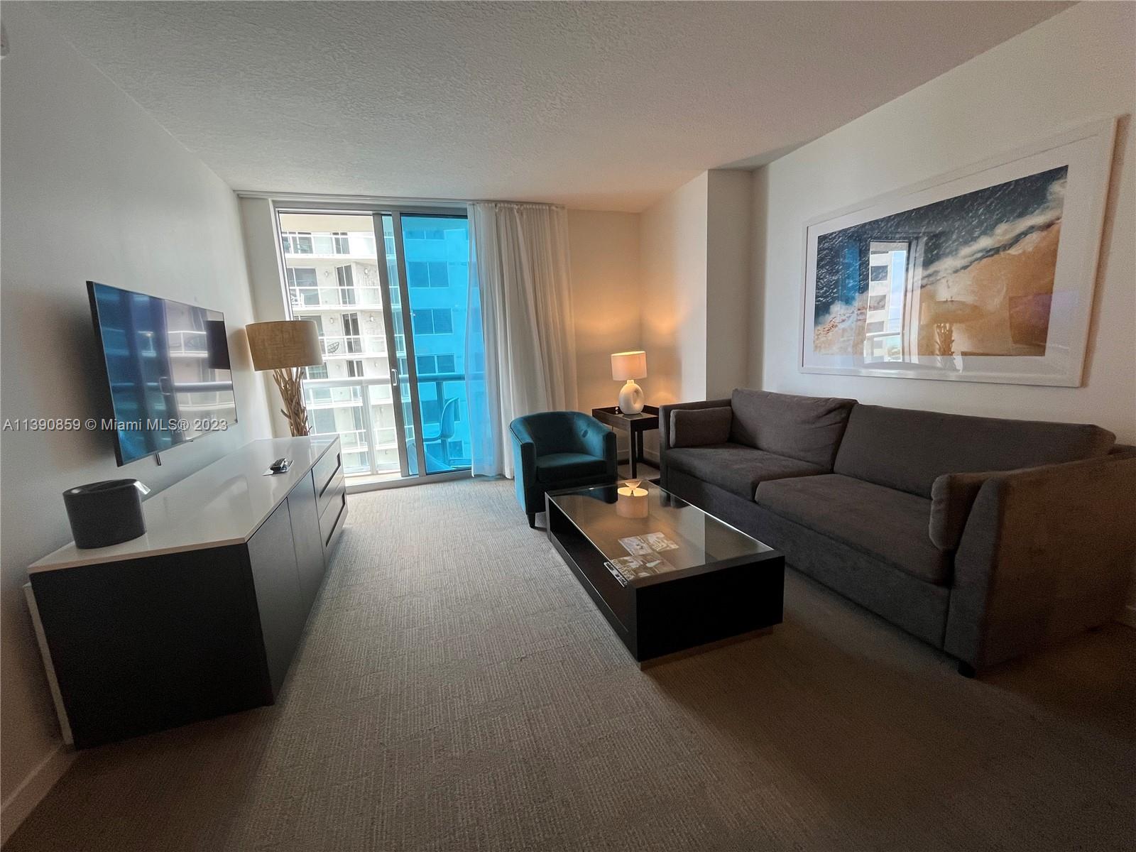 17315 Collins Ave # 605