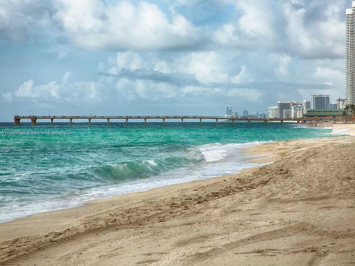 17315 Collins Ave # 605