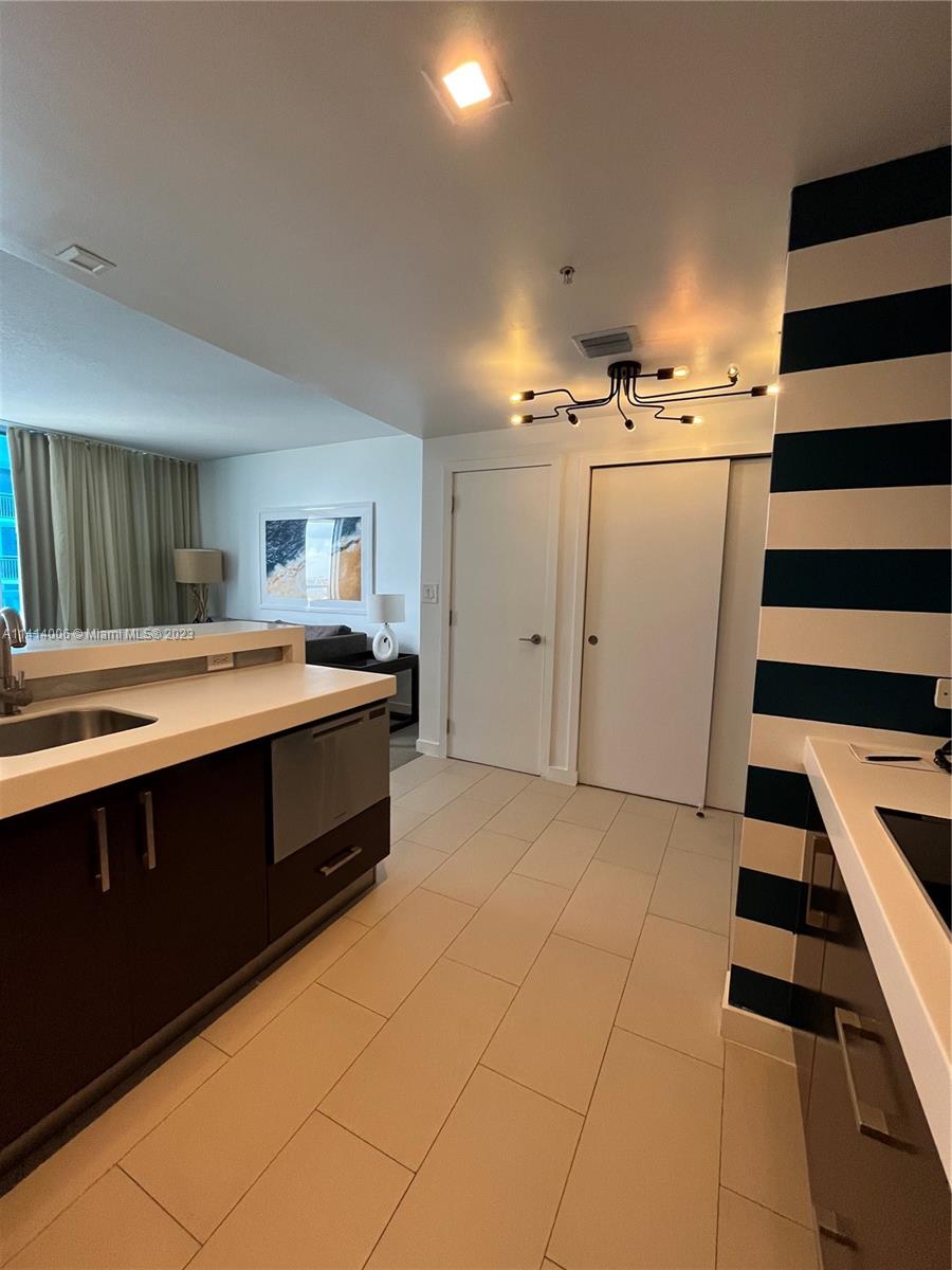 17315 Collins Ave # 2008