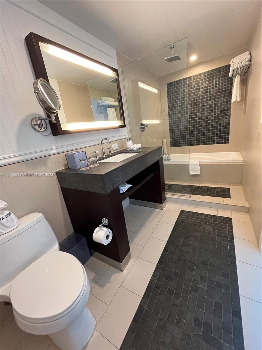 17315 Collins Ave # 2008