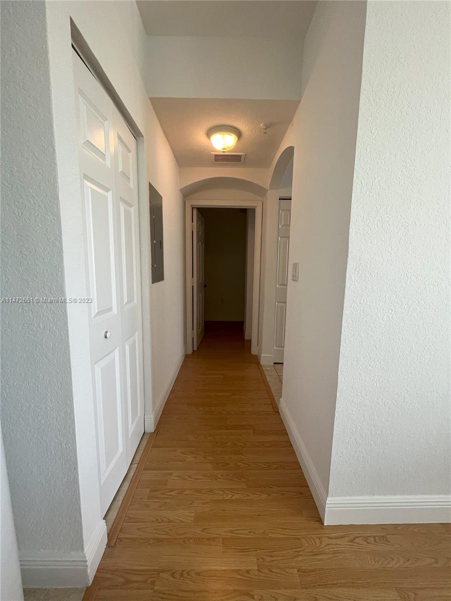 9021 SW 94th St # 605