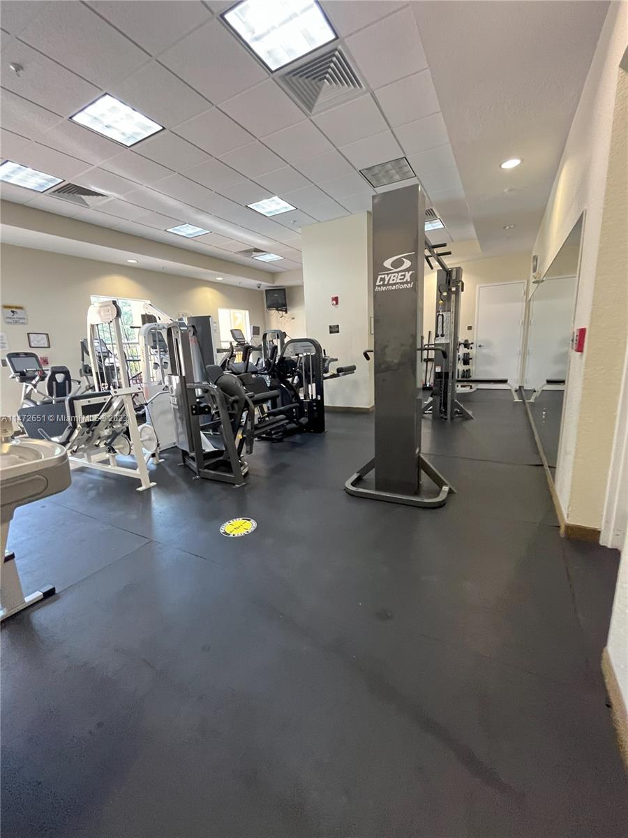 9021 SW 94th St # 605