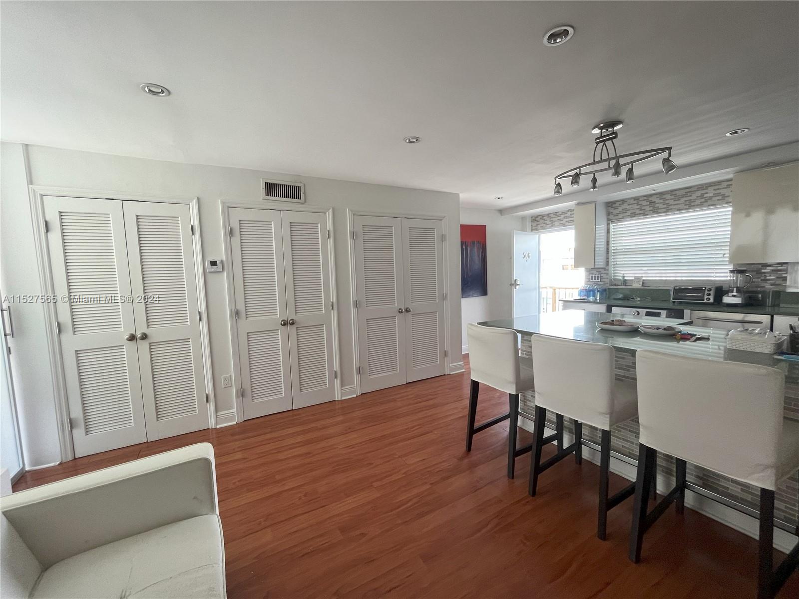 221 Meridian Ave # 506