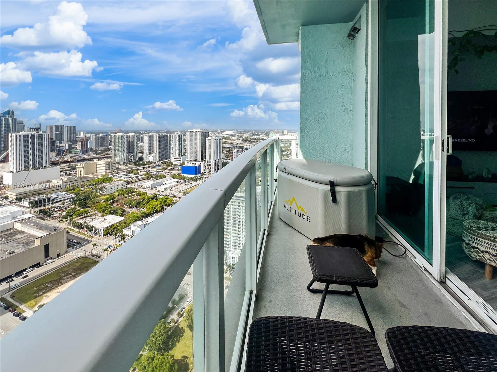 1900 N Bayshore Dr # 4317 Unit: PH-4317
