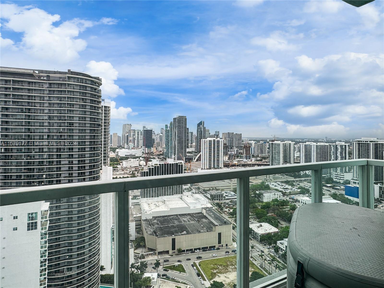 1900 N Bayshore Dr # 4317 Unit: PH-4317
