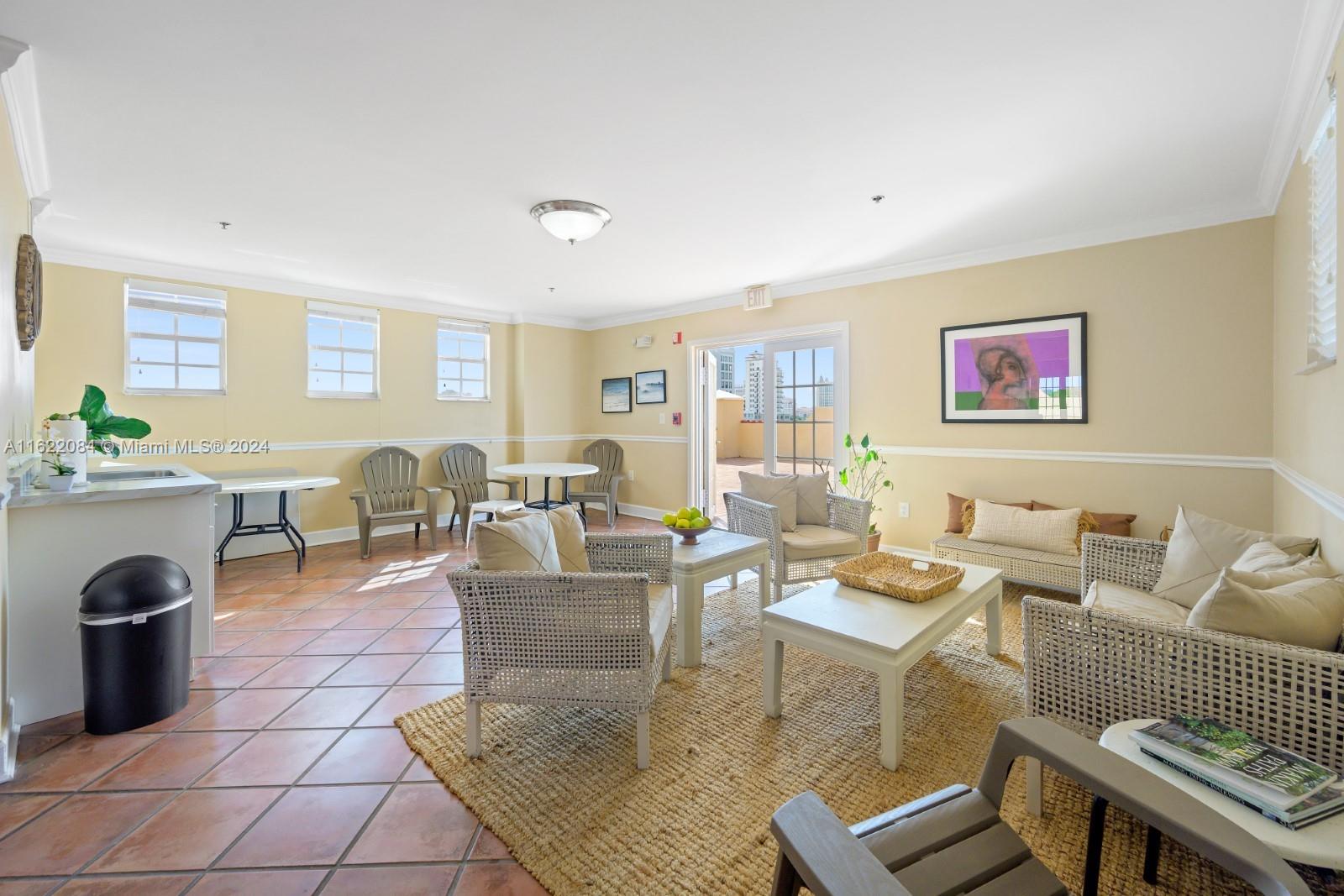 1400 Salzedo St # 302