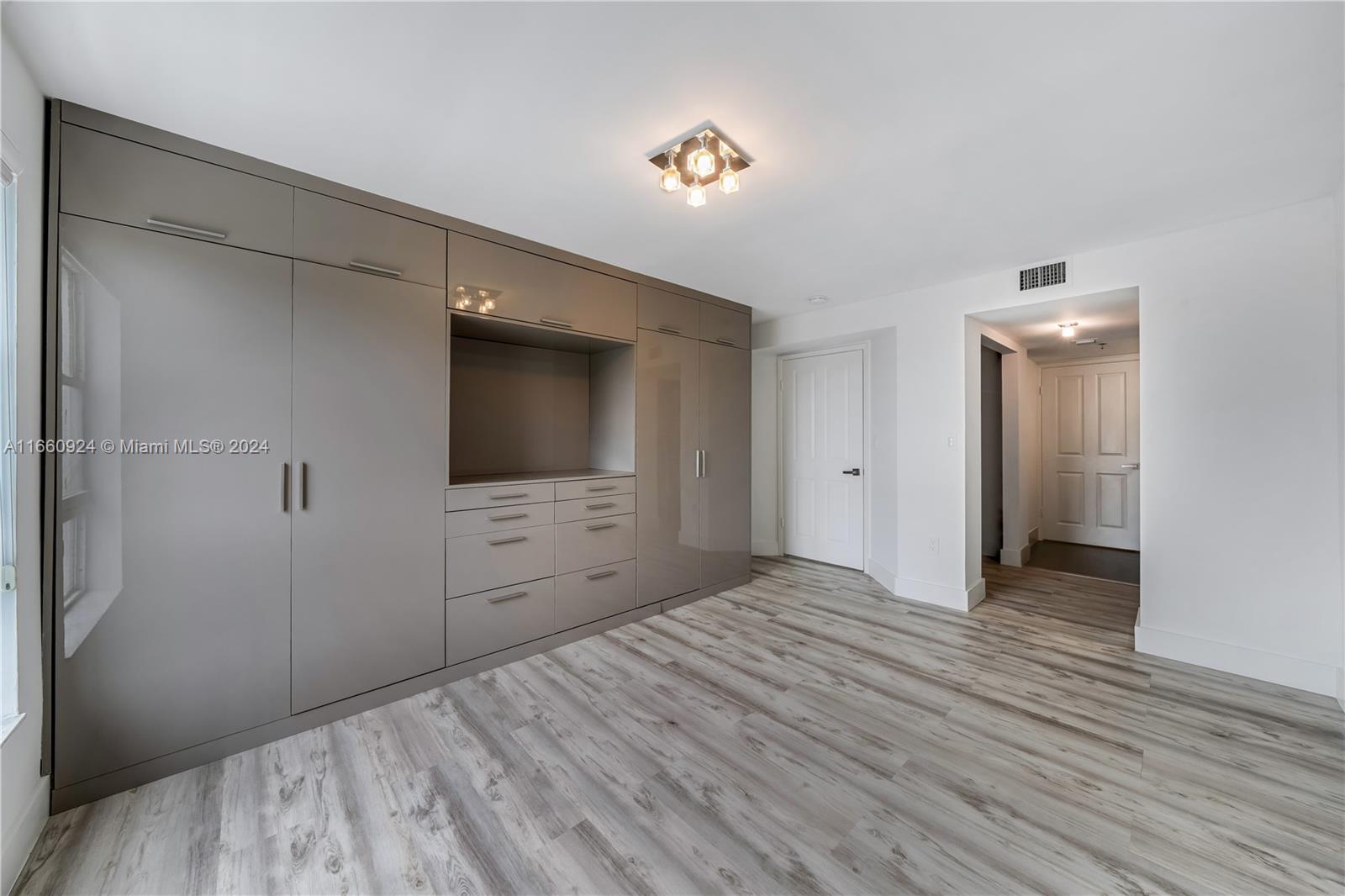 2351 Douglas Rd # 510