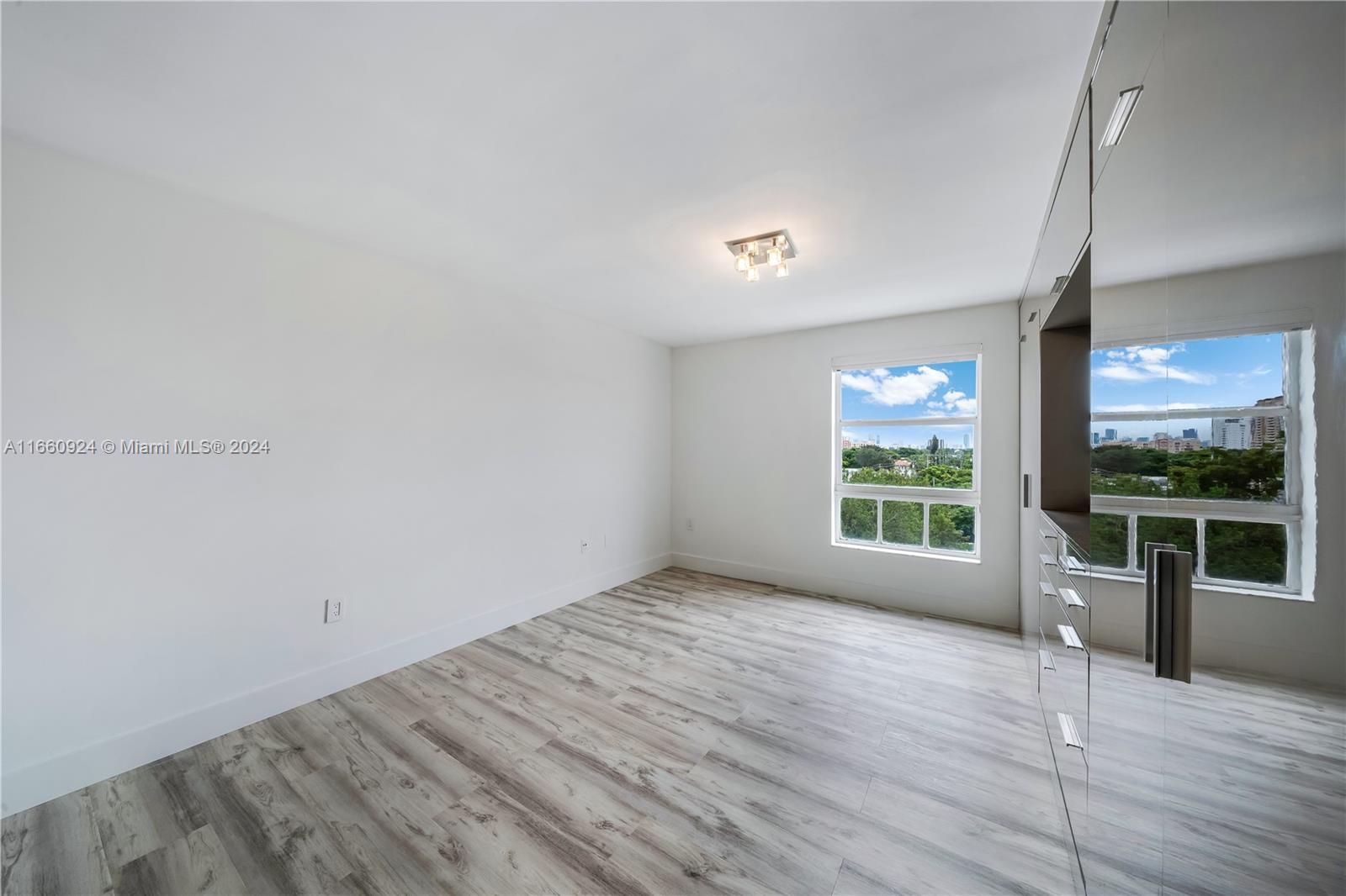 2351 Douglas Rd # 510