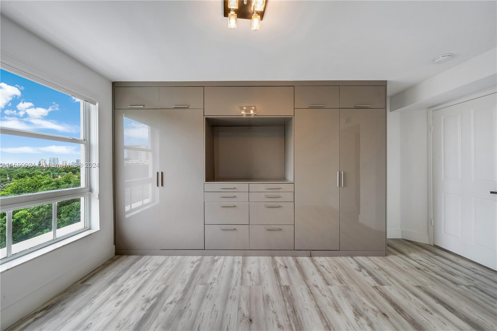 2351 Douglas Rd # 510