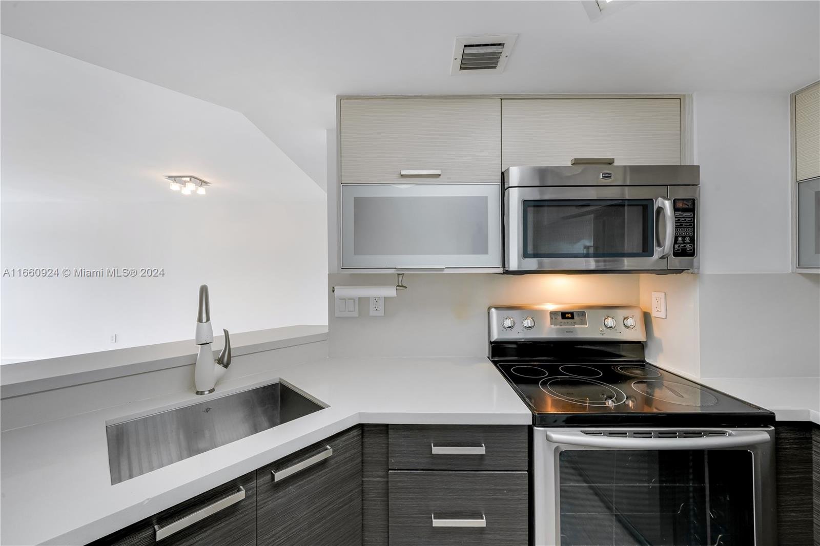 2351 Douglas Rd # 510