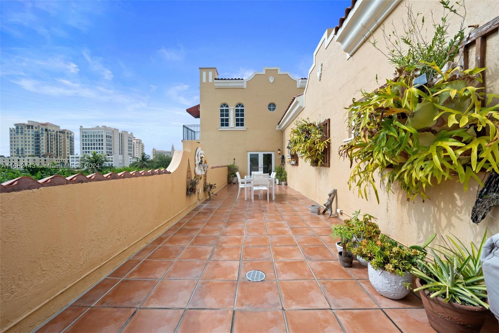1400 Salzedo St # 405