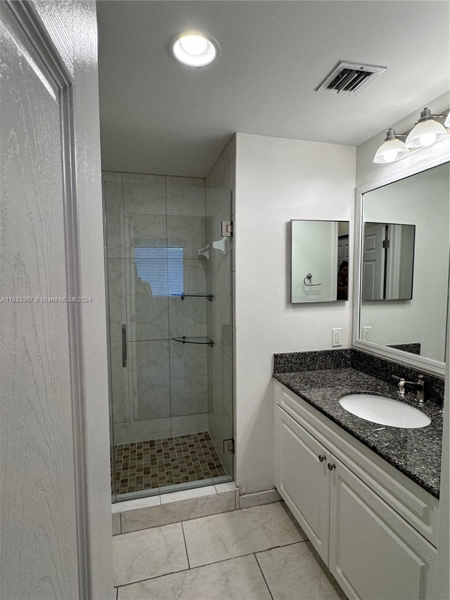 6861 SW 44th St # 207