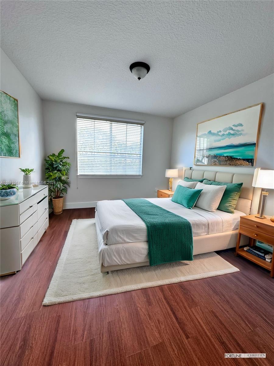 6861 SW 44th St # 207