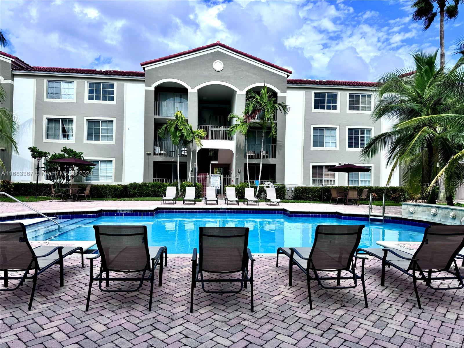 6861 SW 44th St # 207