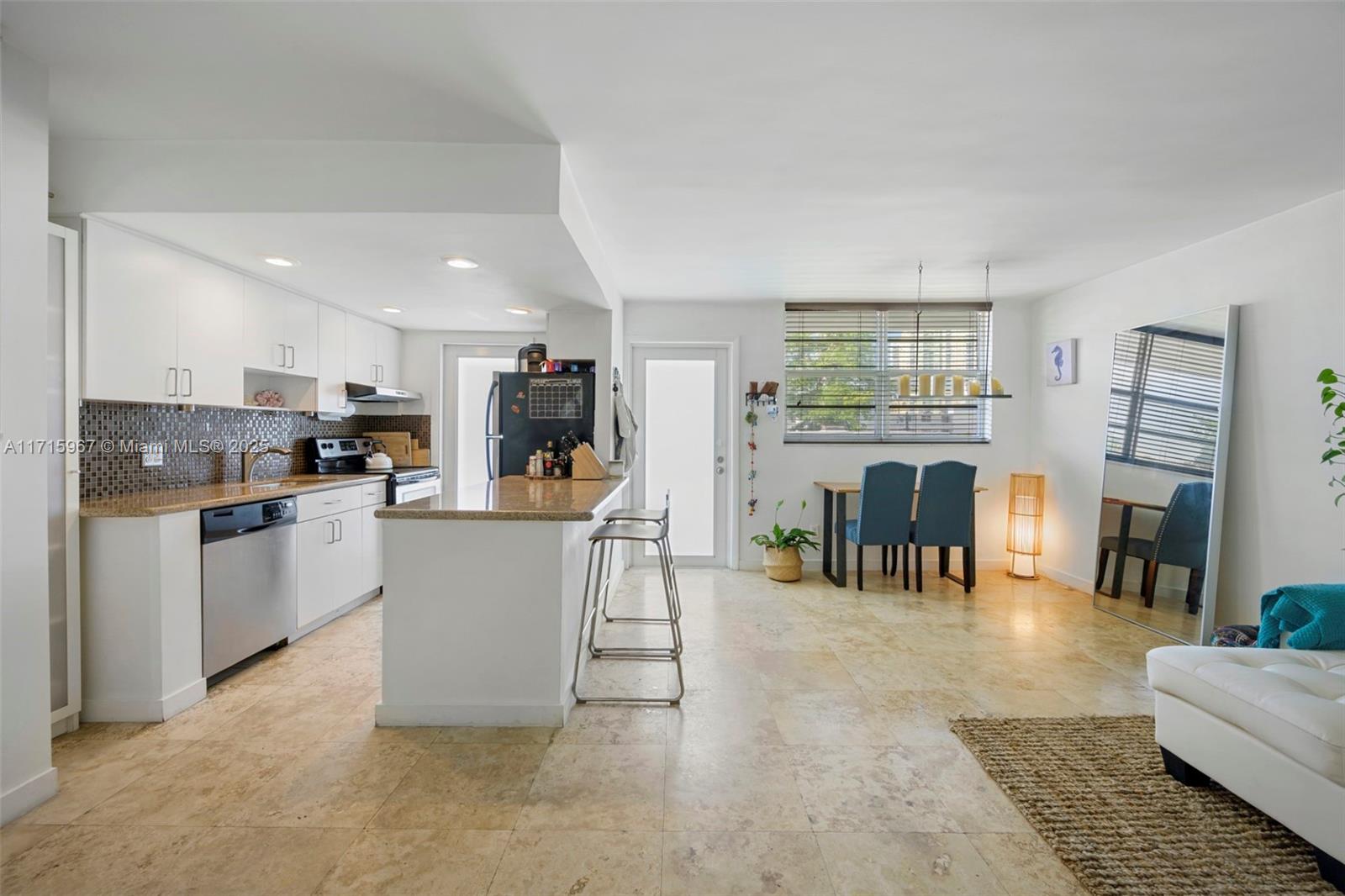 360 Meridian Ave # 5D