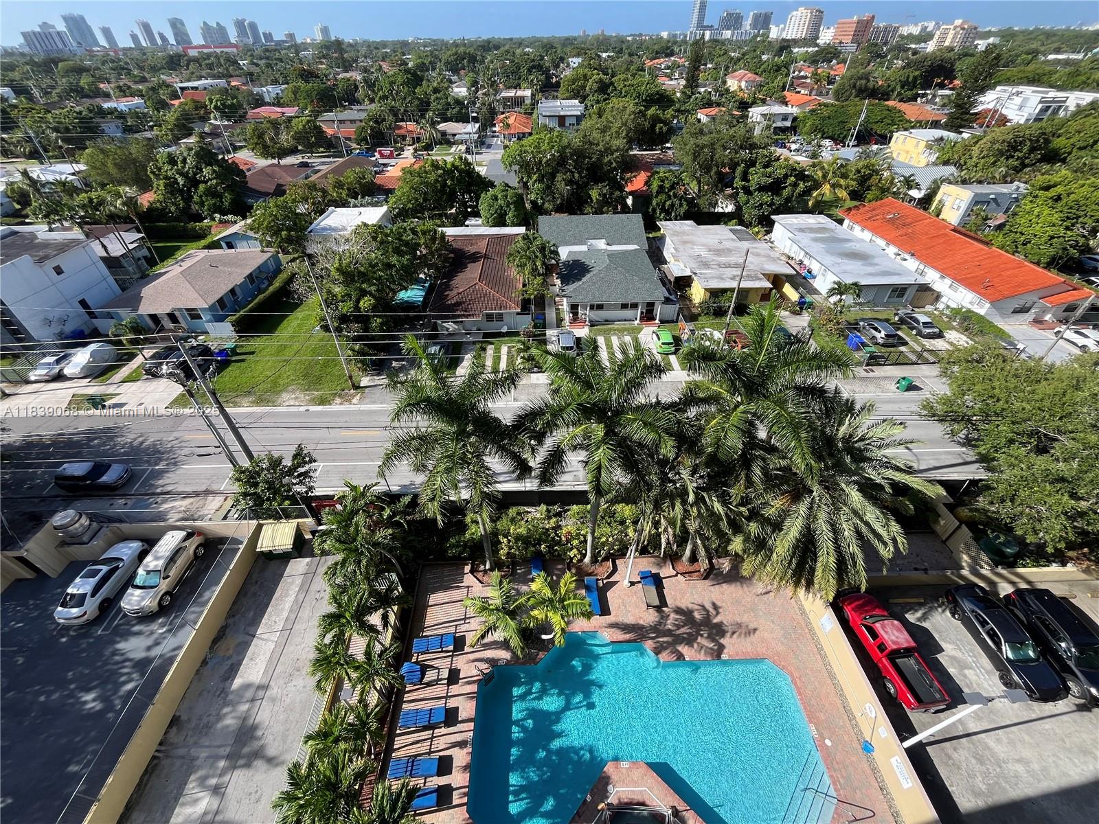 3500 Coral Way # 913