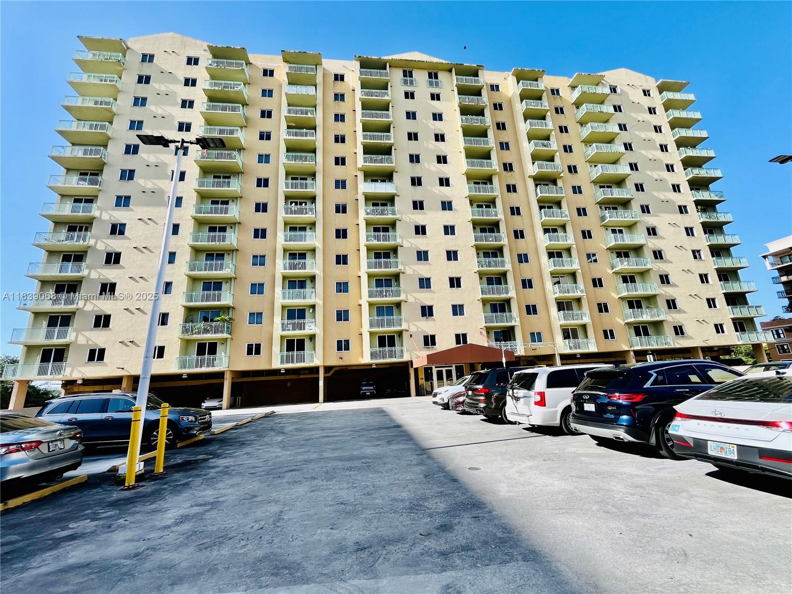 3500 Coral Way # 913