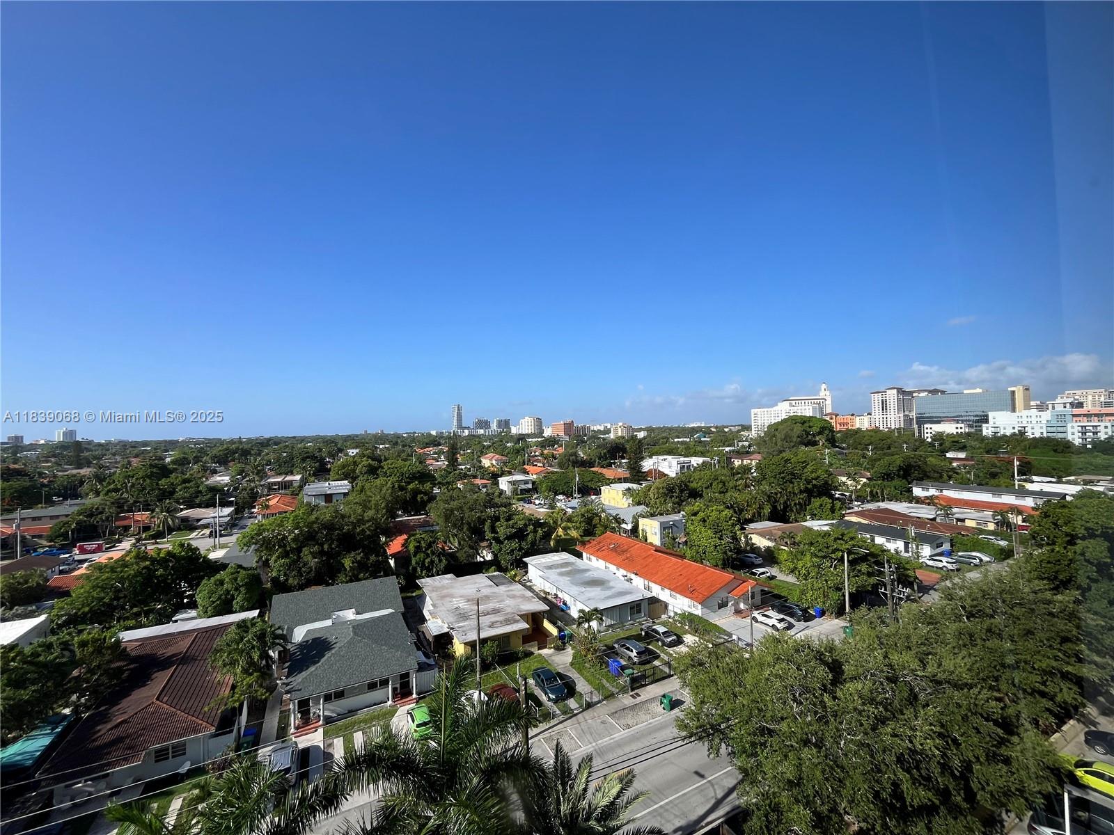 3500 Coral Way # 913