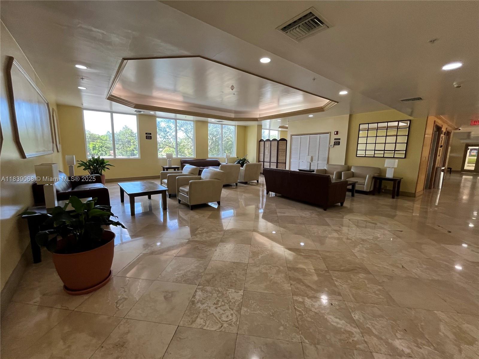 3500 Coral Way # 913