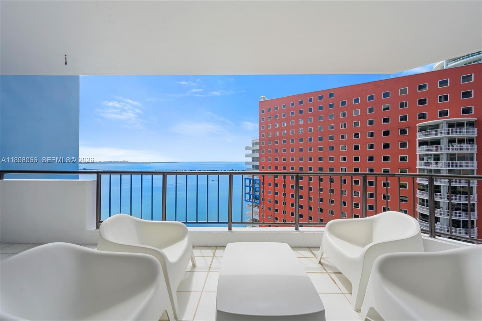 1581 Brickell Ave # 2005