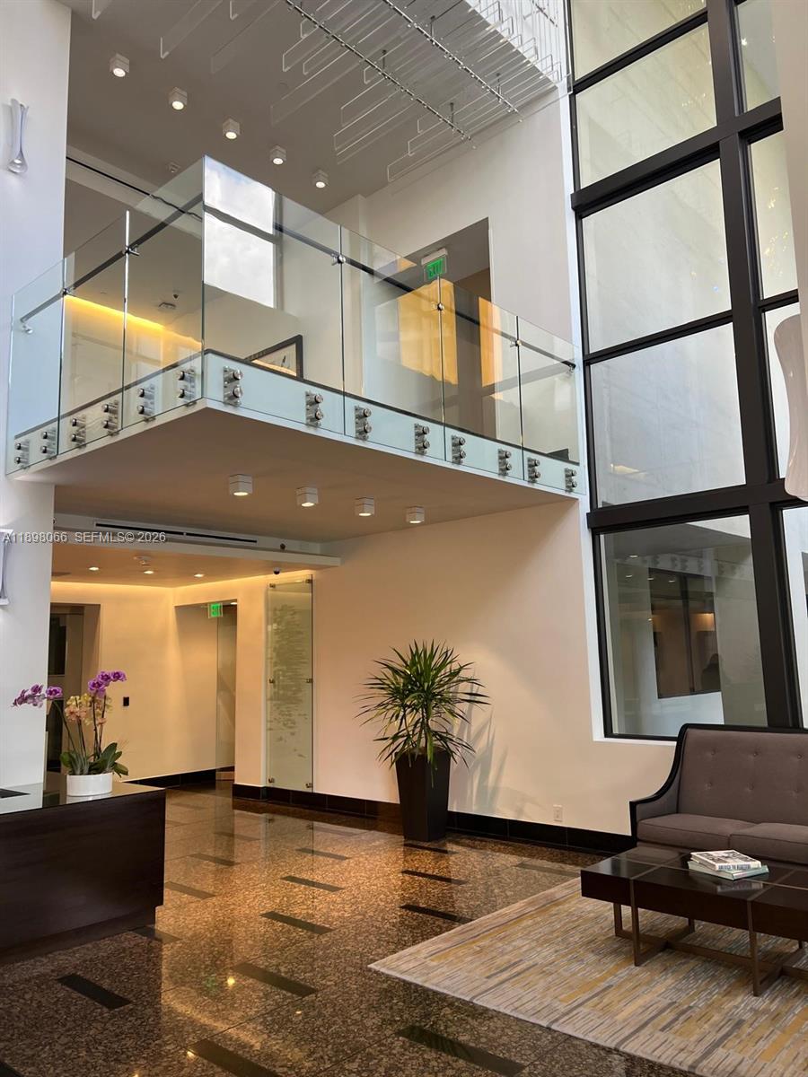 1581 Brickell Ave # 2005