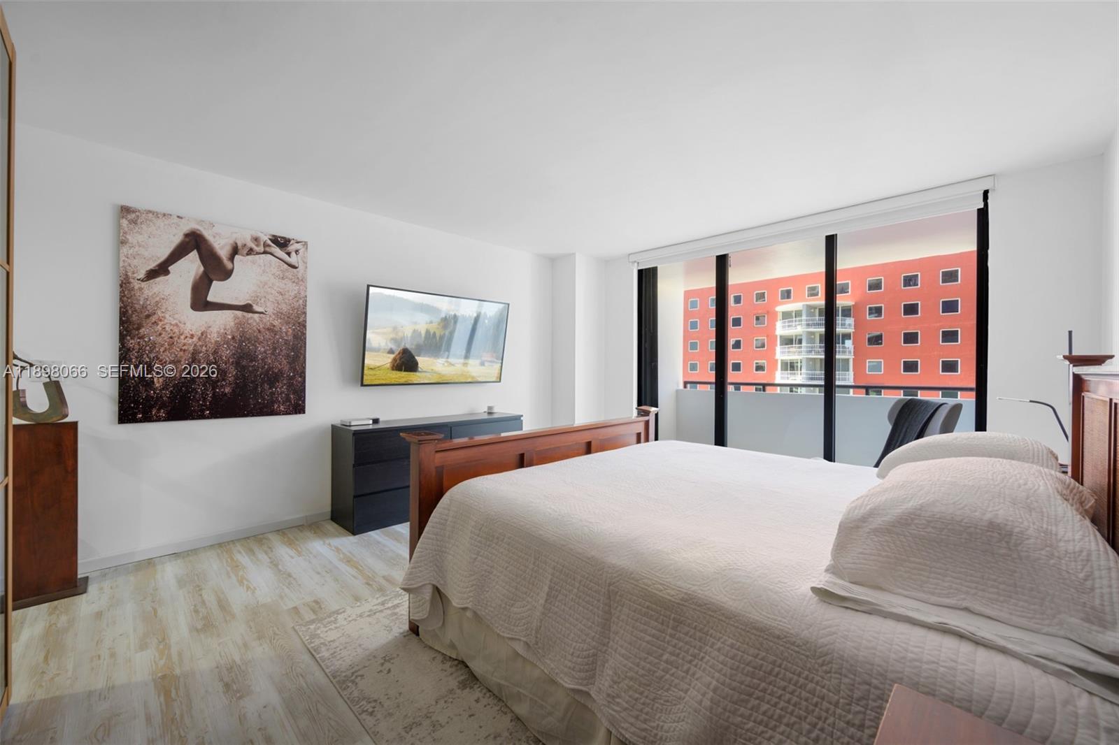 1581 Brickell Ave # 2005