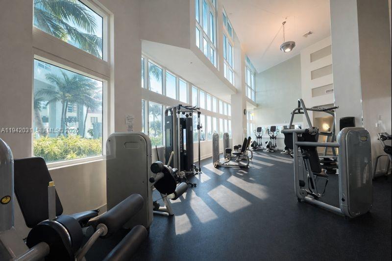 1900 N Bayshore Dr # 1714