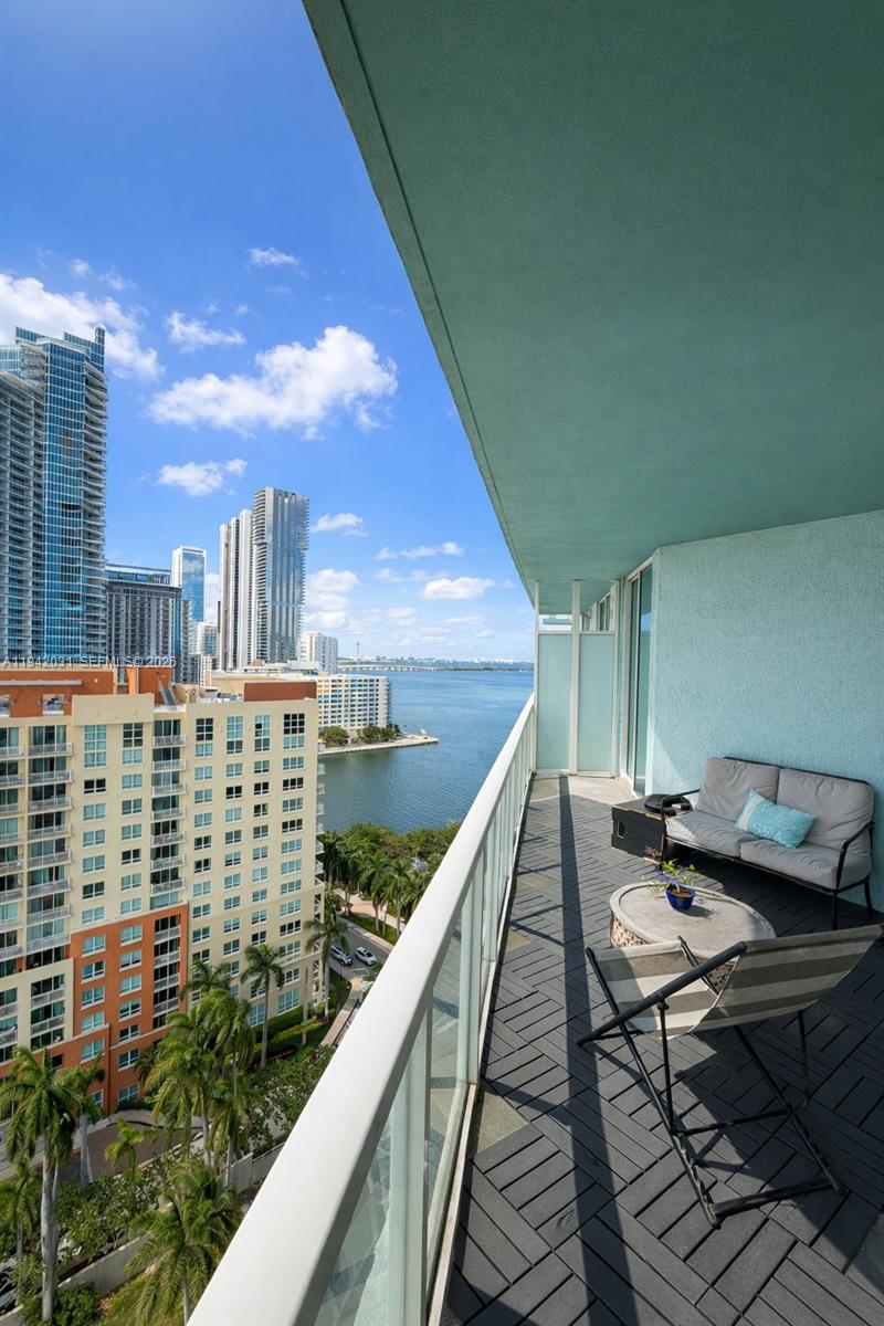 1900 N Bayshore Dr # 1714