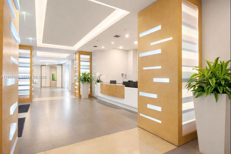 1900 N Bayshore Dr # 1714