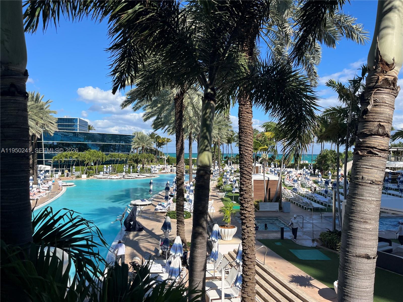 4391 Collins Ave # 419