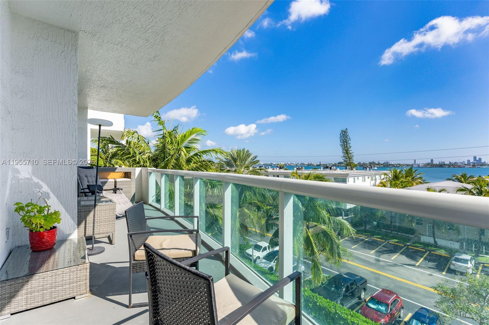7910 Harbor Island Dr # 402