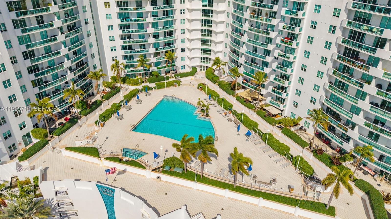 7910 Harbor Island Dr # 402