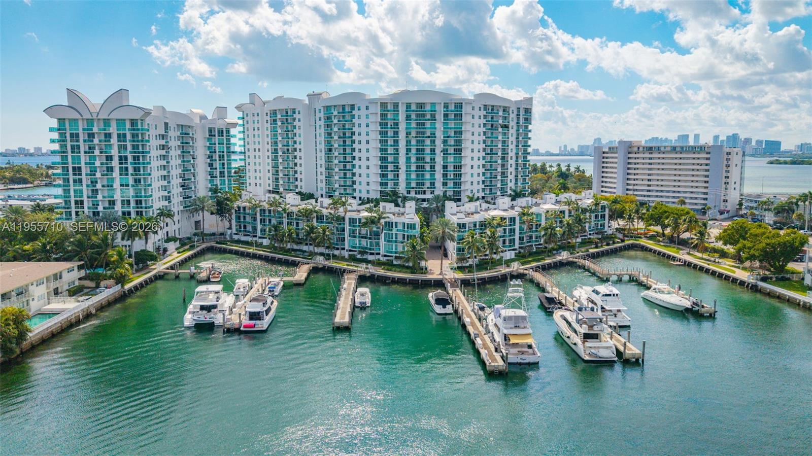 7910 Harbor Island Dr # 402