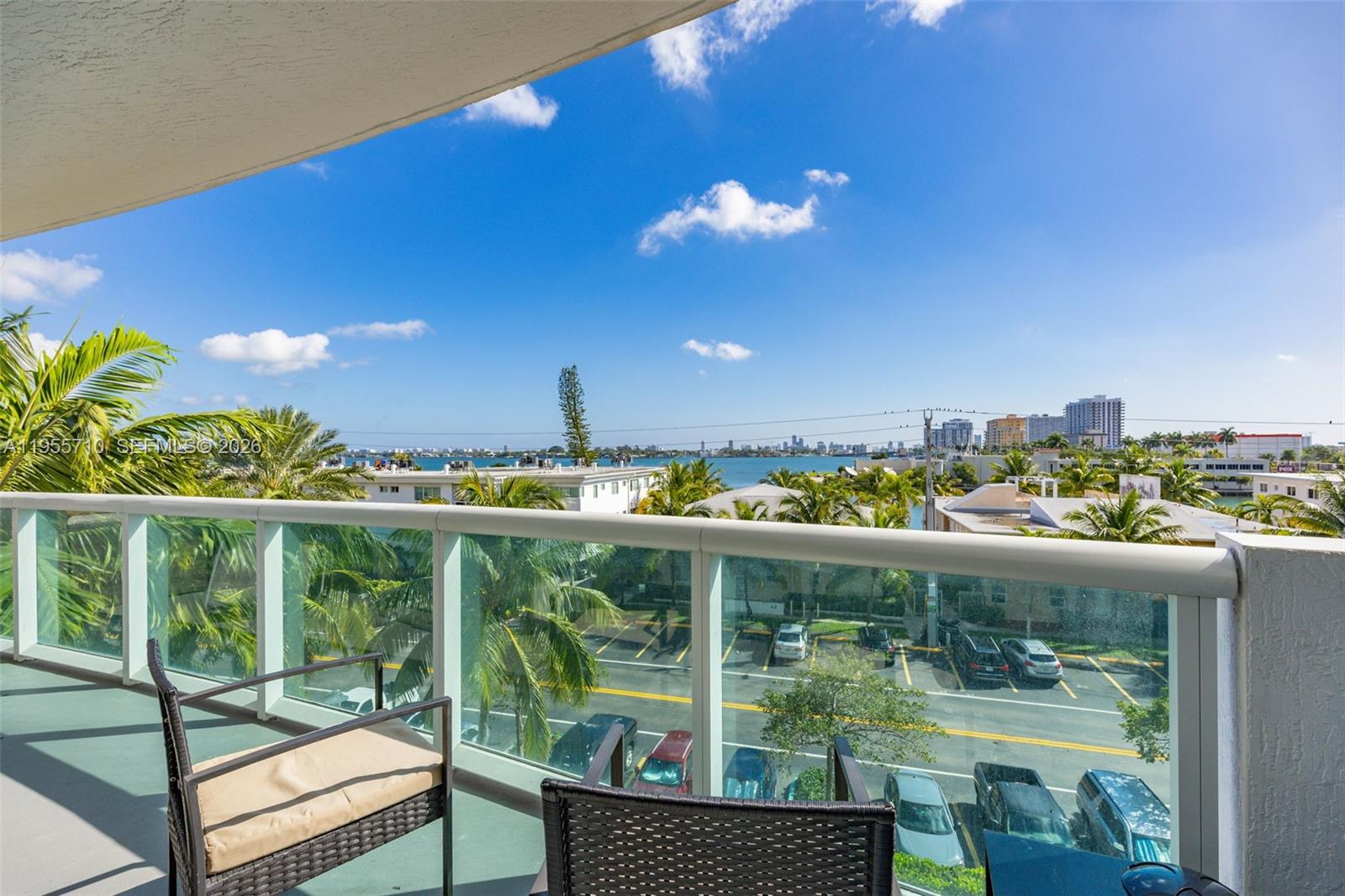 7910 Harbor Island Dr # 402