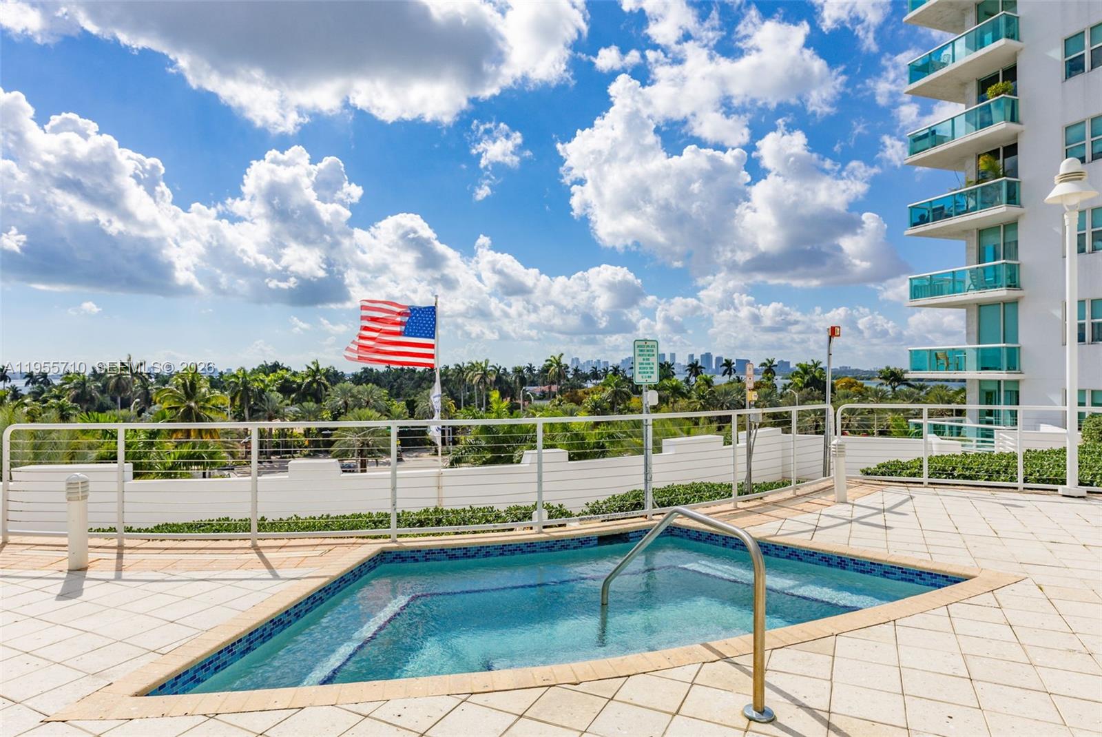 7910 Harbor Island Dr # 402