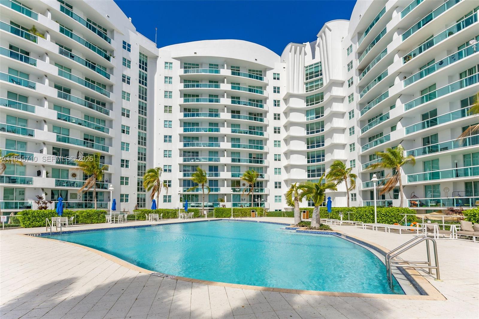 7910 Harbor Island Dr # 402
