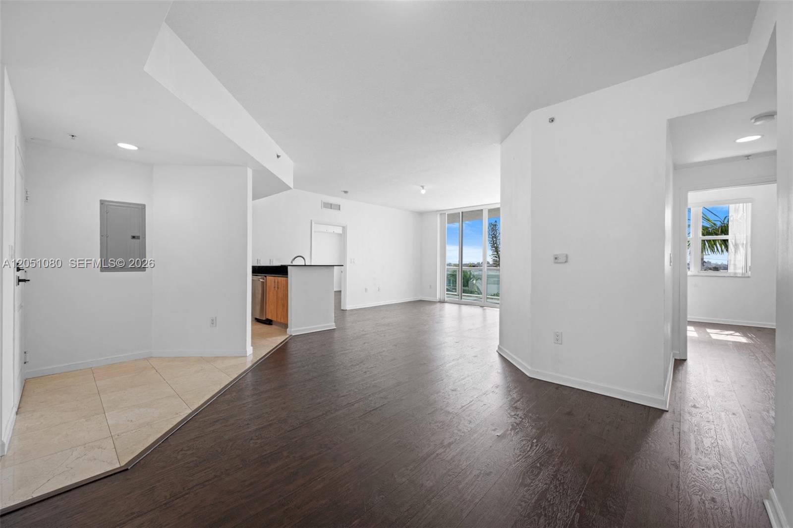 7910 Harbor Island Dr # 402