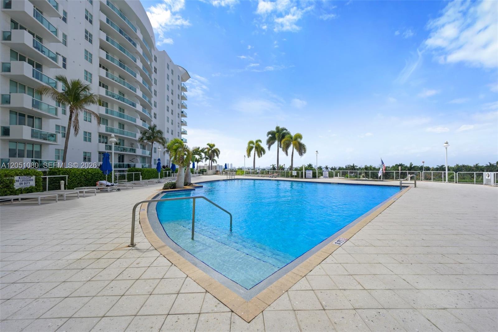 7910 Harbor Island Dr # 402
