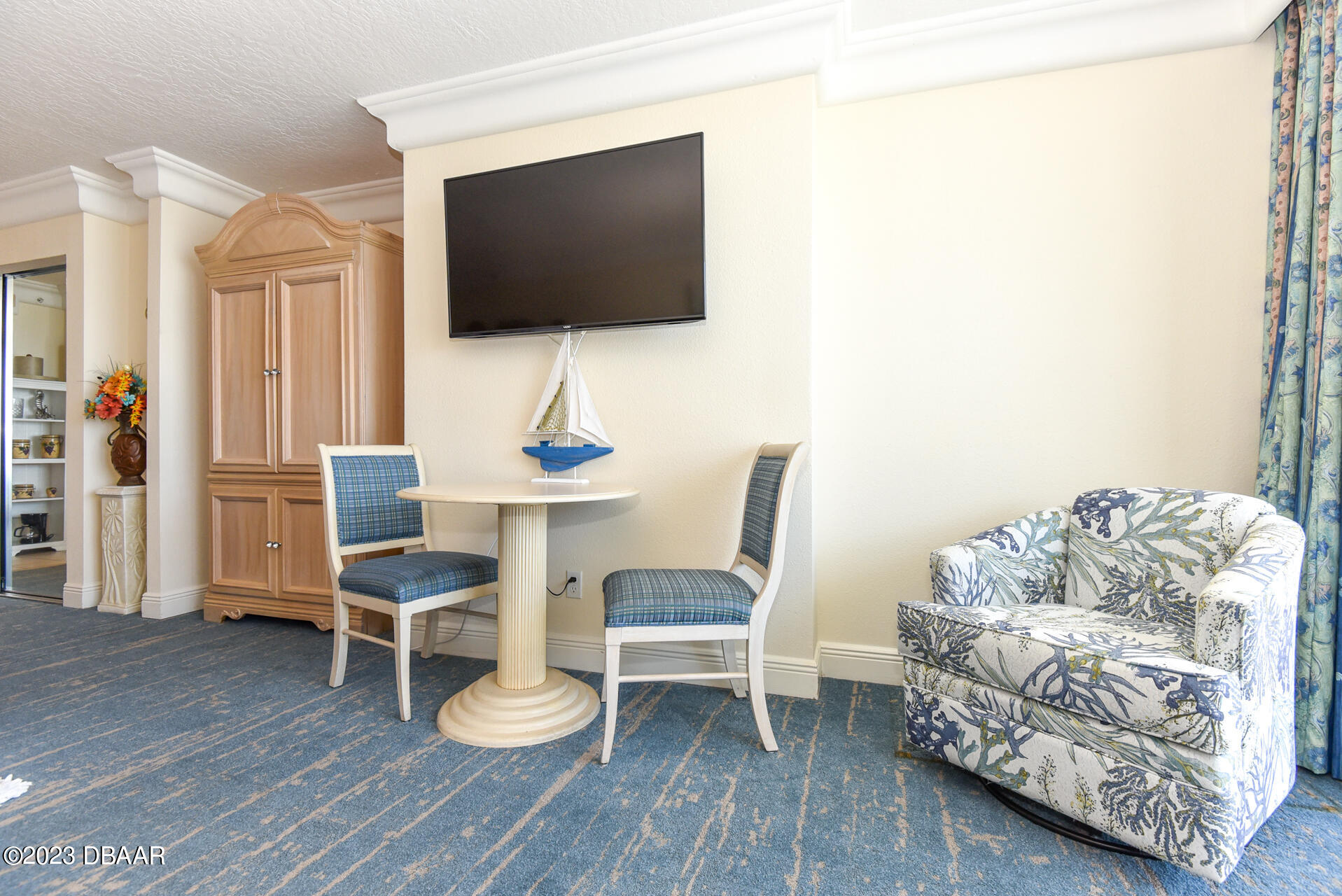 2700 N Atlantic Avenue, 250