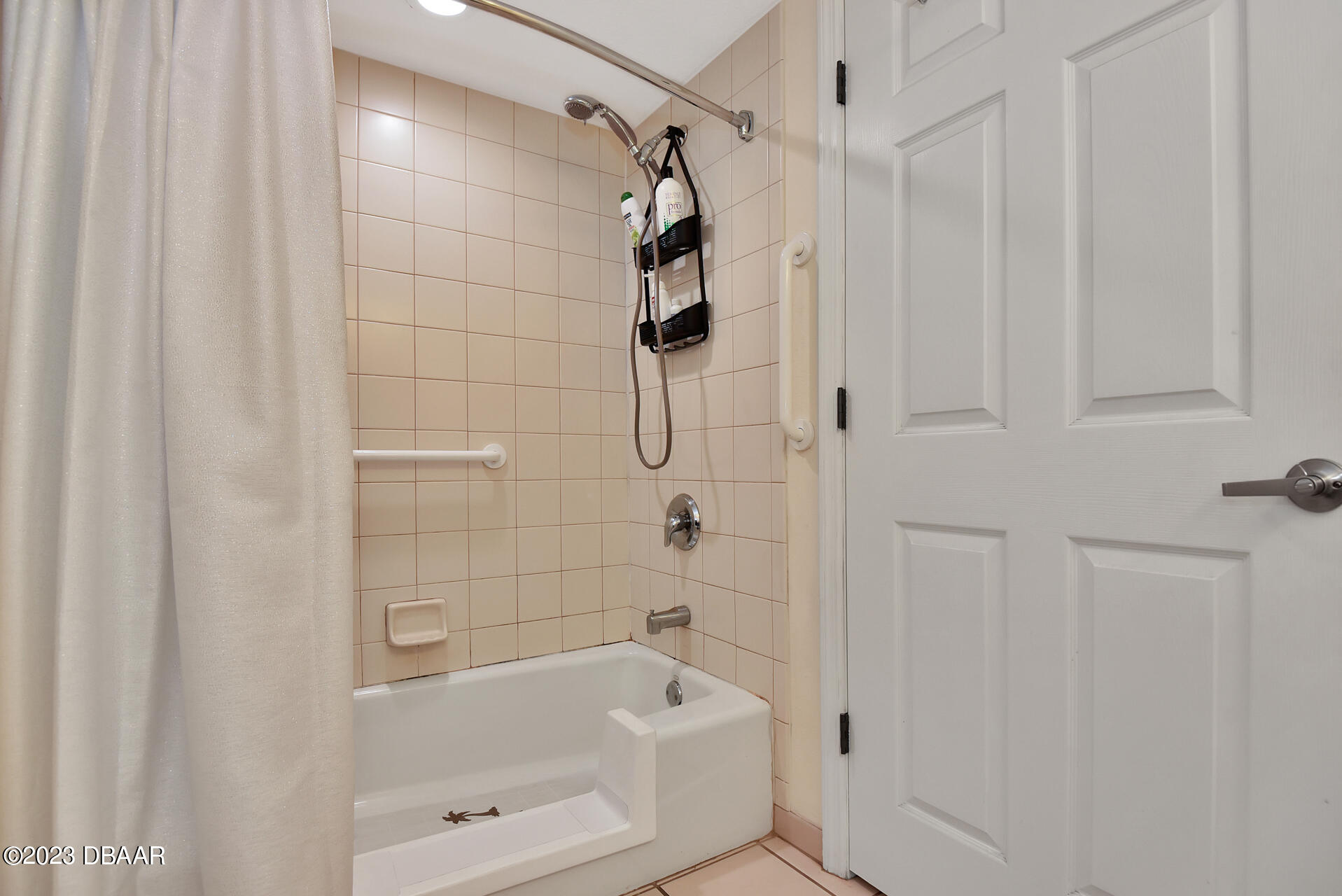 2700 N Atlantic Avenue, 250