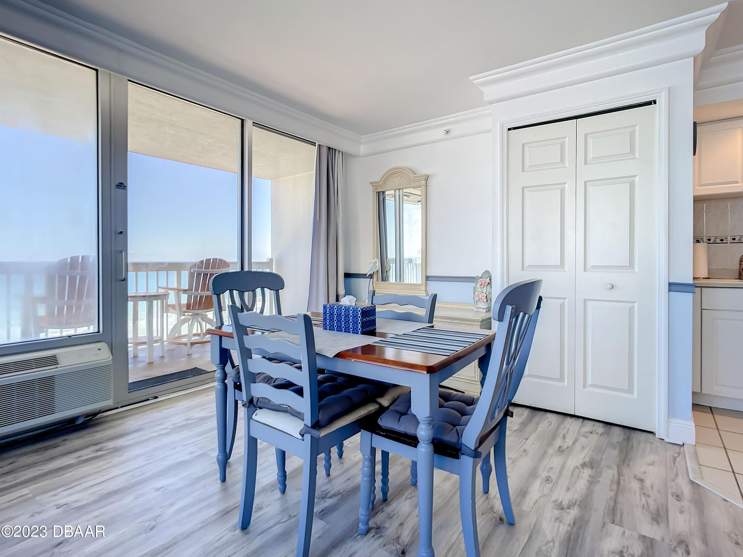 2700 N Atlantic Avenue, 713