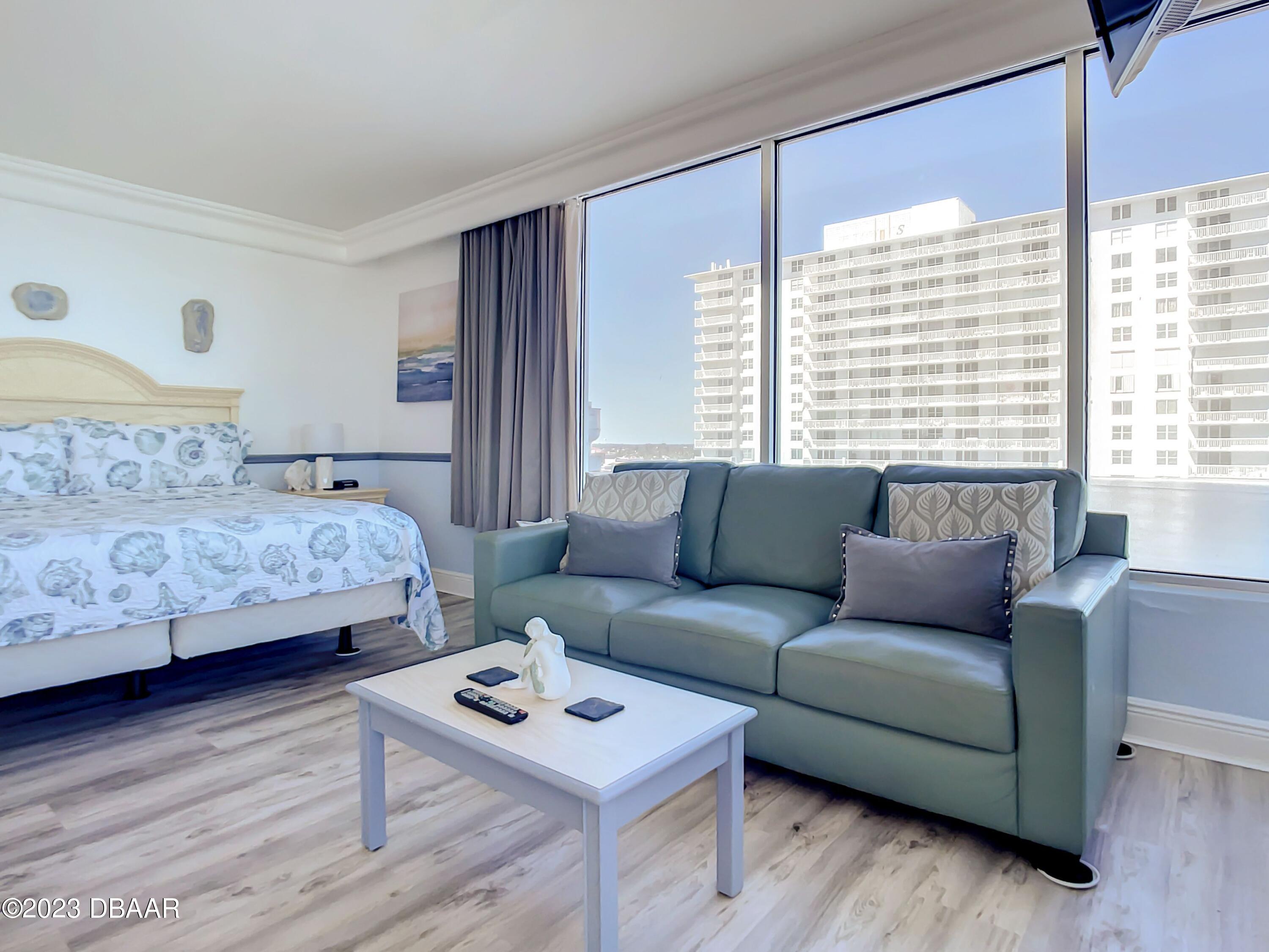 2700 N Atlantic Avenue, 713